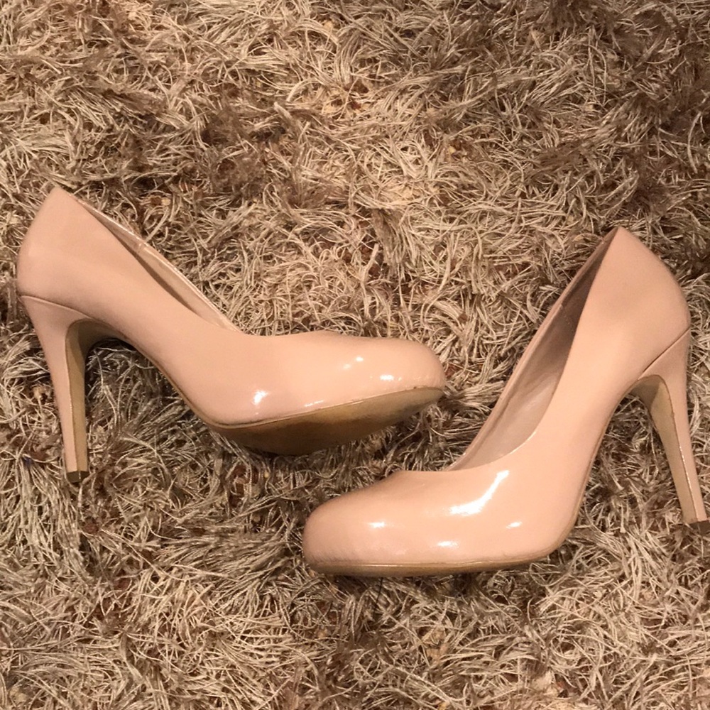 Steve Madden Remmedy Pump in Fawn Patent